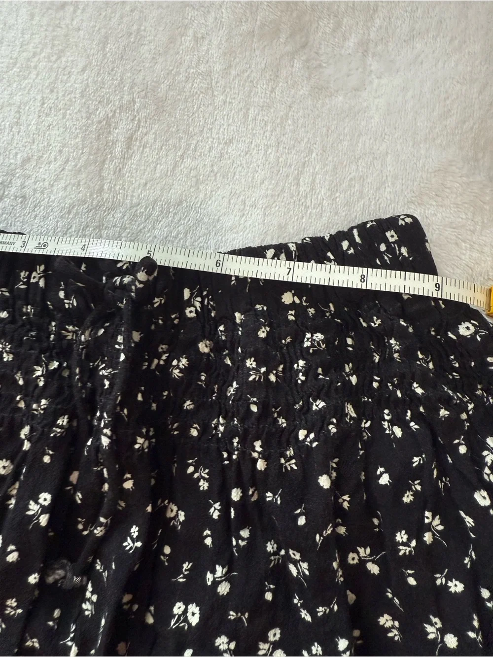 Zara girls Black Floral Tiered Mini Skirt - White Daisy Print 5T